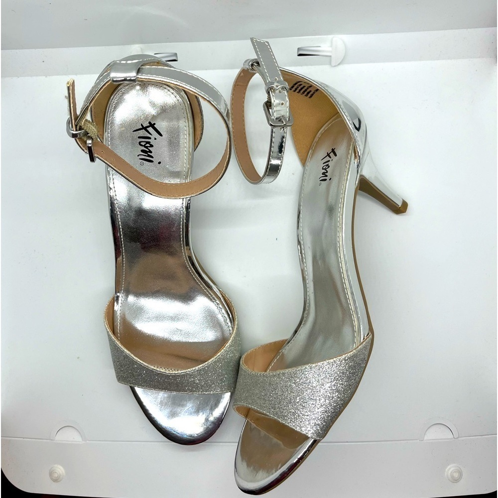 Fiona Sparkling Silver Heel Sandals Size 10W